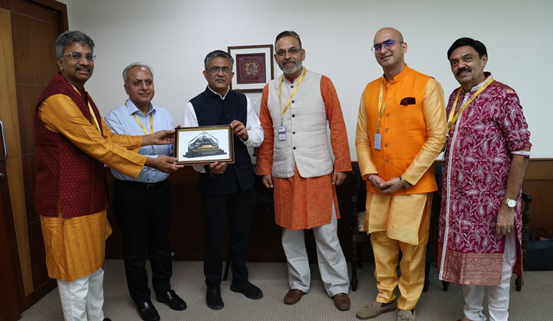 NSE India MD Ashishkumar honoured with ‘Father of Modern Financial Derivatives in India’
